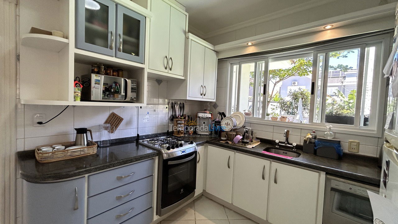 Casa para aluguel de temporada em Florianopolis (Jurerê)