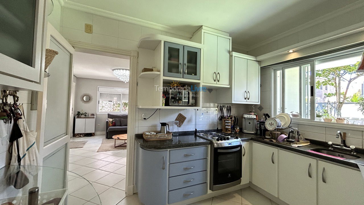 Casa para aluguel de temporada em Florianopolis (Jurerê)