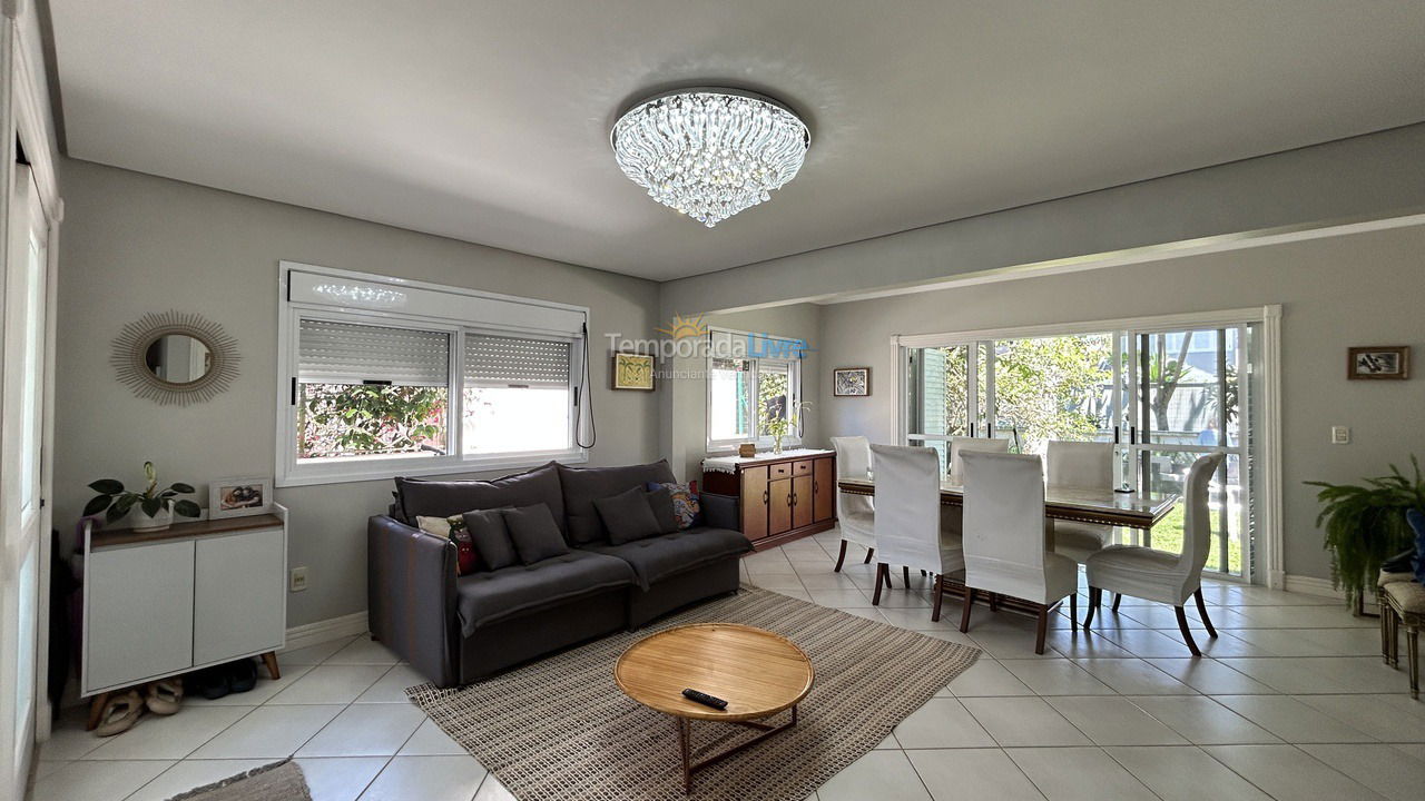 Casa para aluguel de temporada em Florianopolis (Jurerê)