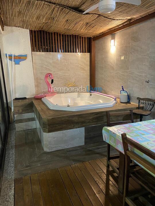 Casa para aluguel de temporada em São Sebastião (Camburi)