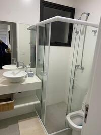 Belíssima casa de condomínio disponível para locação.