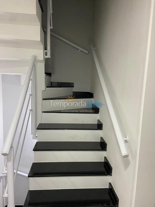 Casa para aluguel de temporada em São Sebastião (Camburi)