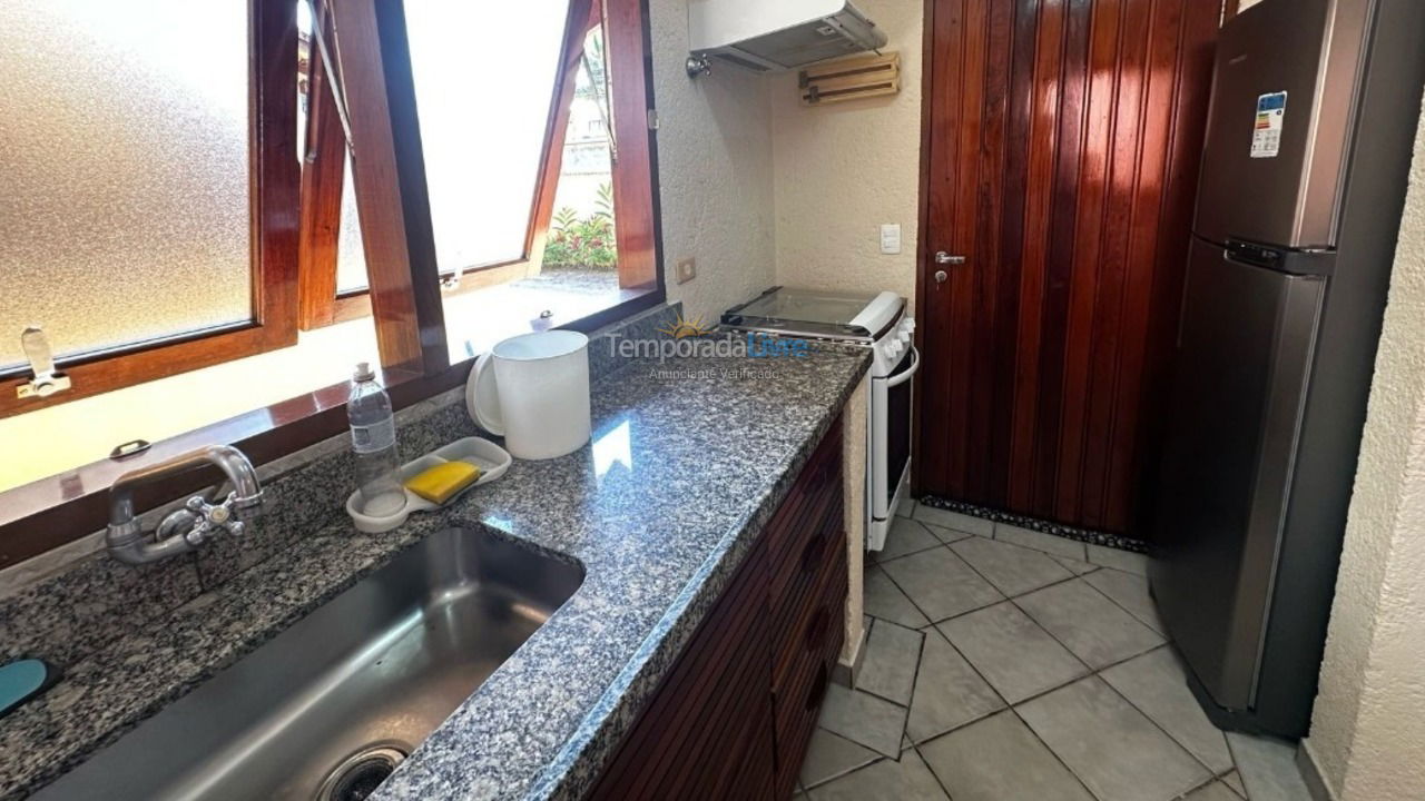 Casa para aluguel de temporada em São Sebastião (Camburi)