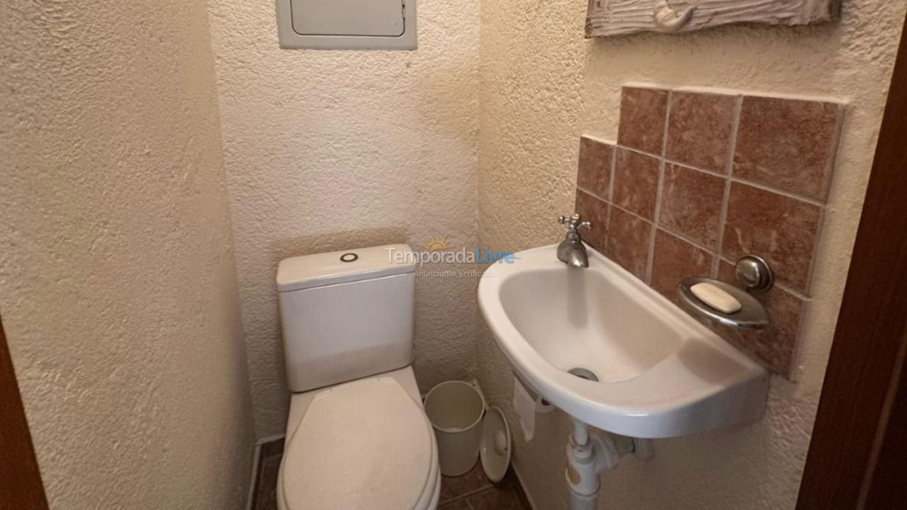 Casa para aluguel de temporada em São Sebastião (Camburi)