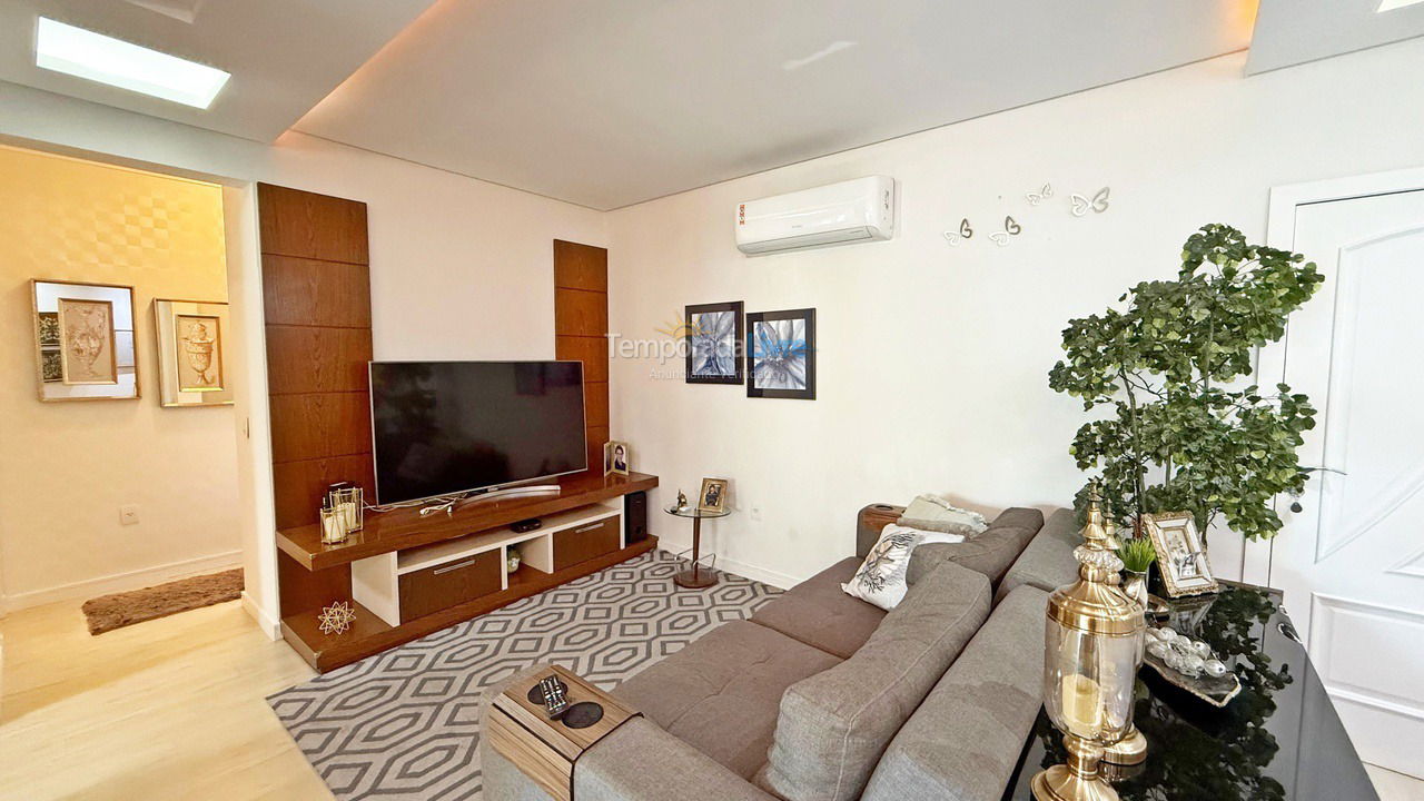 Apartment for vacation rental in Balneário Camboriú (Praia Central)