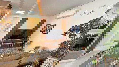 Vacation rental: 2 bedrooms, 1 en-suite, downtown Balneário Camboriú