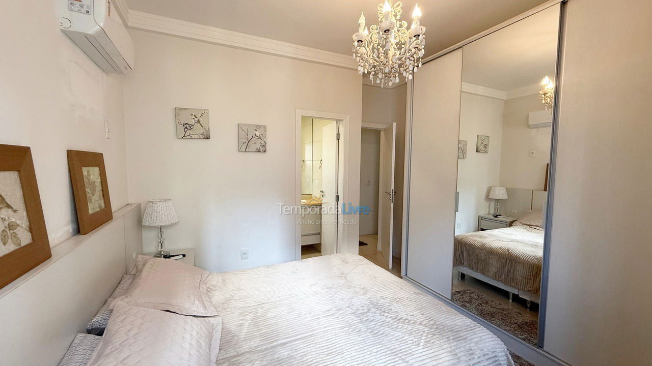 Apartment for vacation rental in Balneário Camboriú (Praia Central)