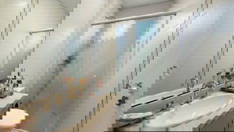 Vacation rental: 2 bedrooms, 1 en-suite, downtown Balneário Camboriú