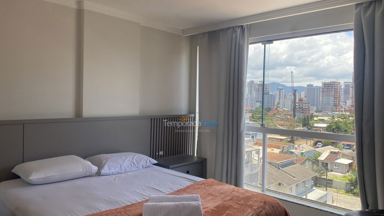 Apartamento para aluguel de temporada em Porto Belo (Perequê)