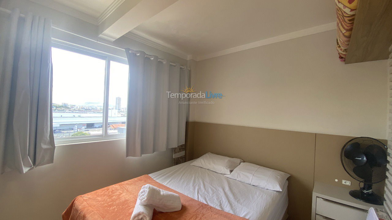 Apartamento para aluguel de temporada em Porto Belo (Perequê)