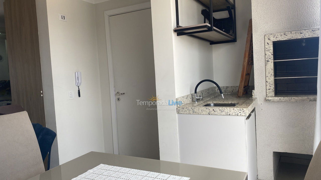 Apartamento para aluguel de temporada em Porto Belo (Perequê)