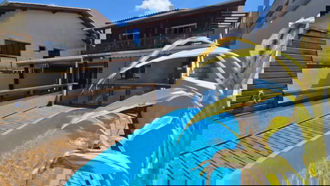 Family home with pool in Zimbros.