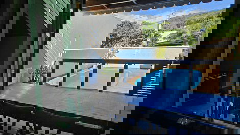 Family home with pool in Zimbros.