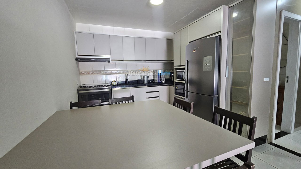 House for vacation rental in Bombinhas (Praia de Zimbros)