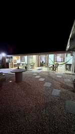 Casa de cedro con piscina