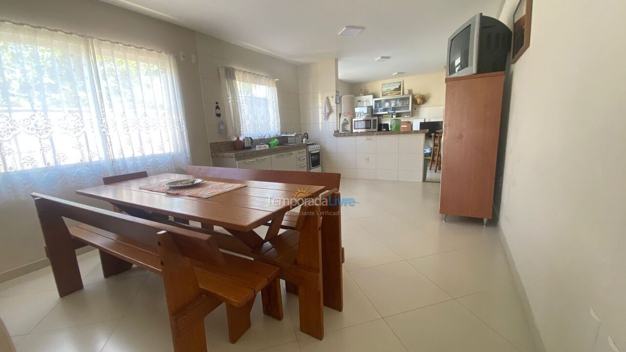 House for vacation rental in Bombinhas (Praia de Zimbros)