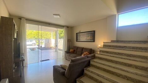 Beautiful house in Zimbros