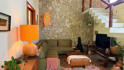 House with 4 bedrooms, 180m from the beach.