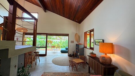 House with 4 bedrooms, 180m from the beach.