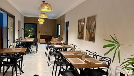 Guesthouse with pool, sauna and breakfast.