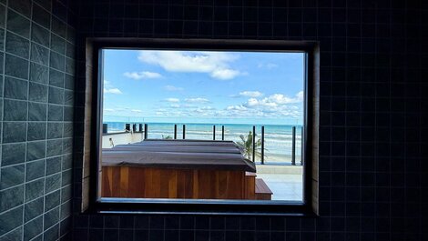 Suite con vista al mar, bañera y desayuno.