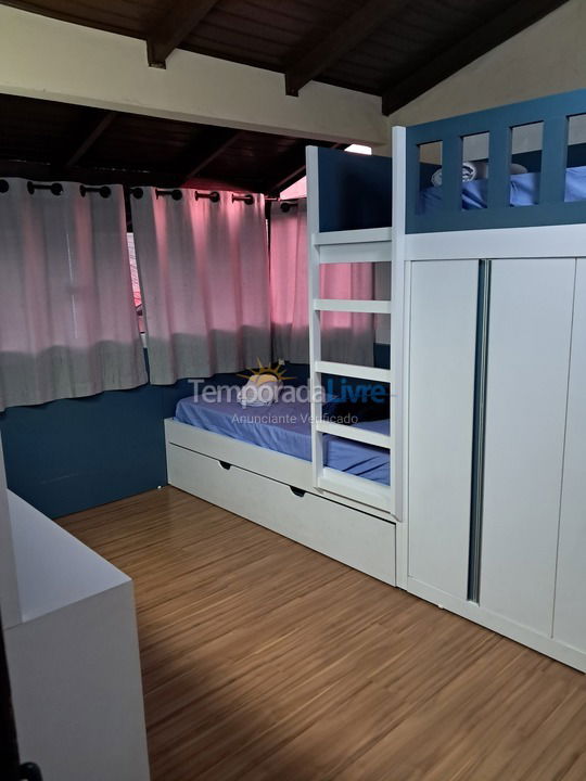 Casa para aluguel de temporada em Florianópolis (Lagoinha)