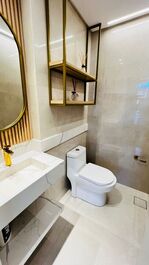 Excelente Sobrado com 2 suítes na Praia de Mariscal