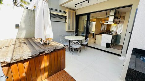 Excelente Sobrado com 2 suítes na Praia de Mariscal