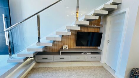 Excelente Sobrado com 2 suítes na Praia de Mariscal