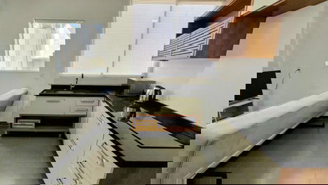 Apartamento en Florianópolis, mar tranquilo a 100 metros, para 3 personas.