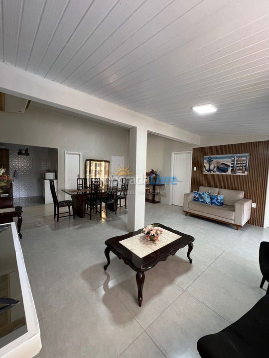 Casa para alquiler de vacaciones em Aracaju (Aruana)