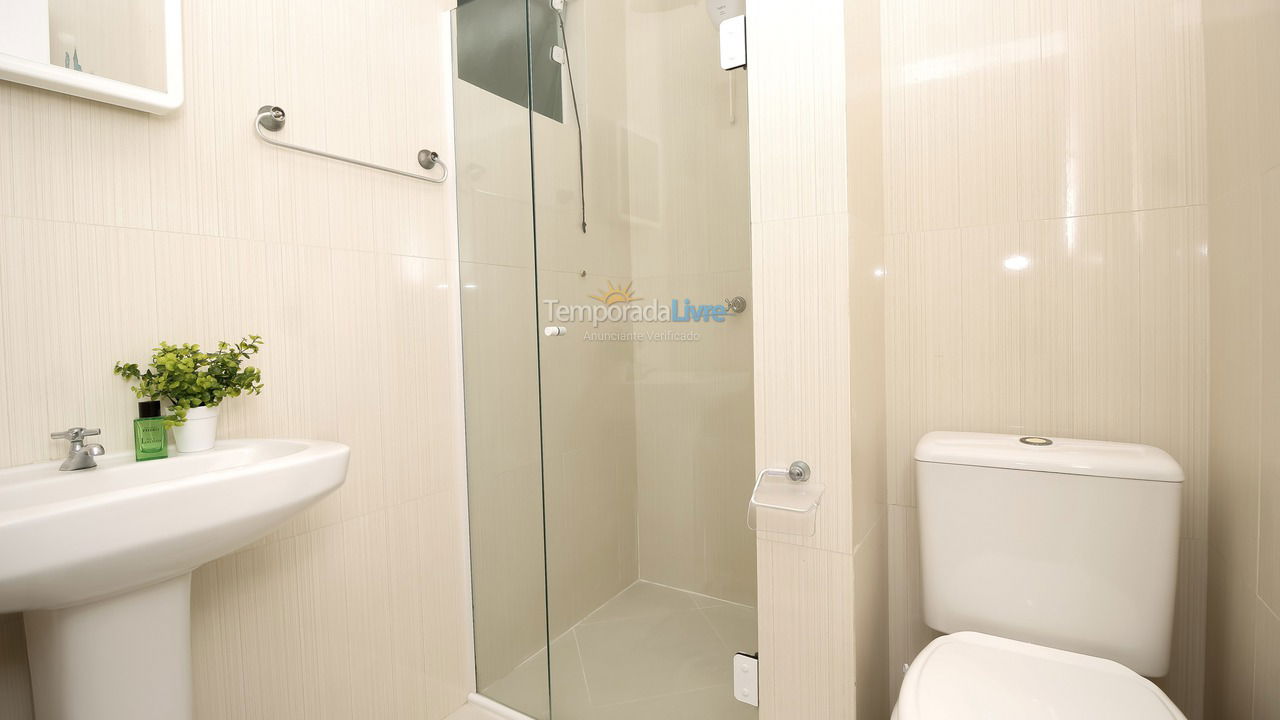 Apartamento para aluguel de temporada em Bombinhas (Praia de Quatro Ilhas)