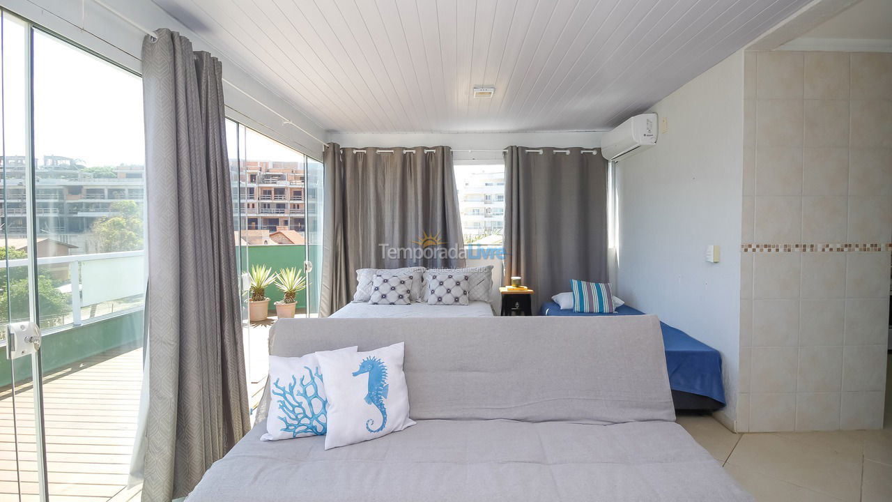 Apartamento para aluguel de temporada em Bombinhas (Praia de Quatro Ilhas)