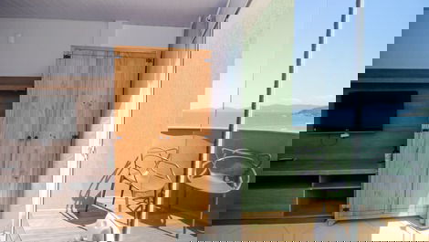 Apartamento com linda vista para a Praia de Quatro Ilhas - Bombinhas