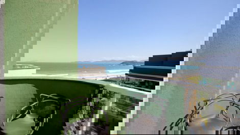 Apartamento com linda vista para a Praia de Quatro Ilhas - Bombinhas