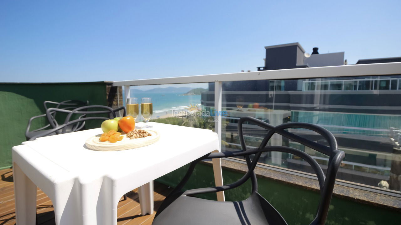 Apartamento para aluguel de temporada em Bombinhas (Praia de Quatro Ilhas)