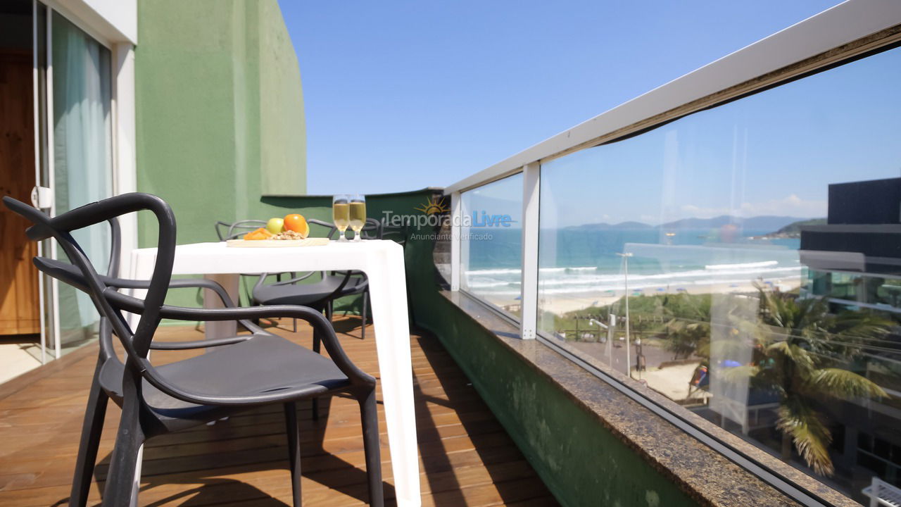 Apartamento para aluguel de temporada em Bombinhas (Praia de Quatro Ilhas)