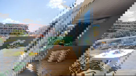 Apartamento com linda vista para a Praia de Quatro Ilhas - Bombinhas