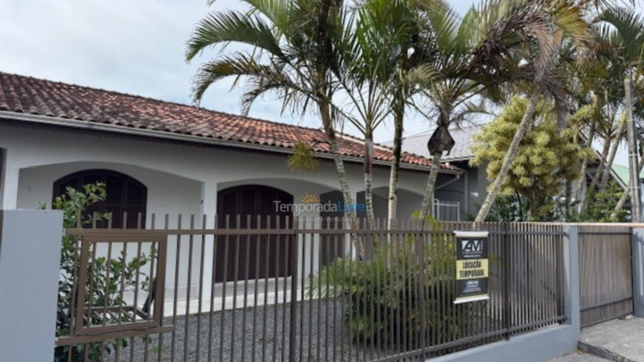 House for vacation rental in São Francisco do Sul (Enseada)