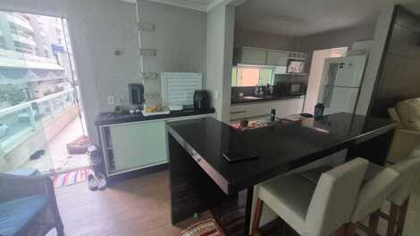 Excelente apartamento de 3 suites con terraza y plaza de garaje doble.