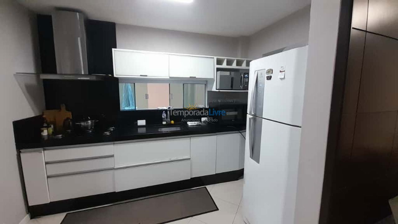 Apartamento para alquiler de vacaciones em Itapema (Meia Praia)