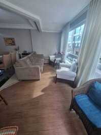 Excelente apartamento de 3 suites con terraza y plaza de garaje doble.