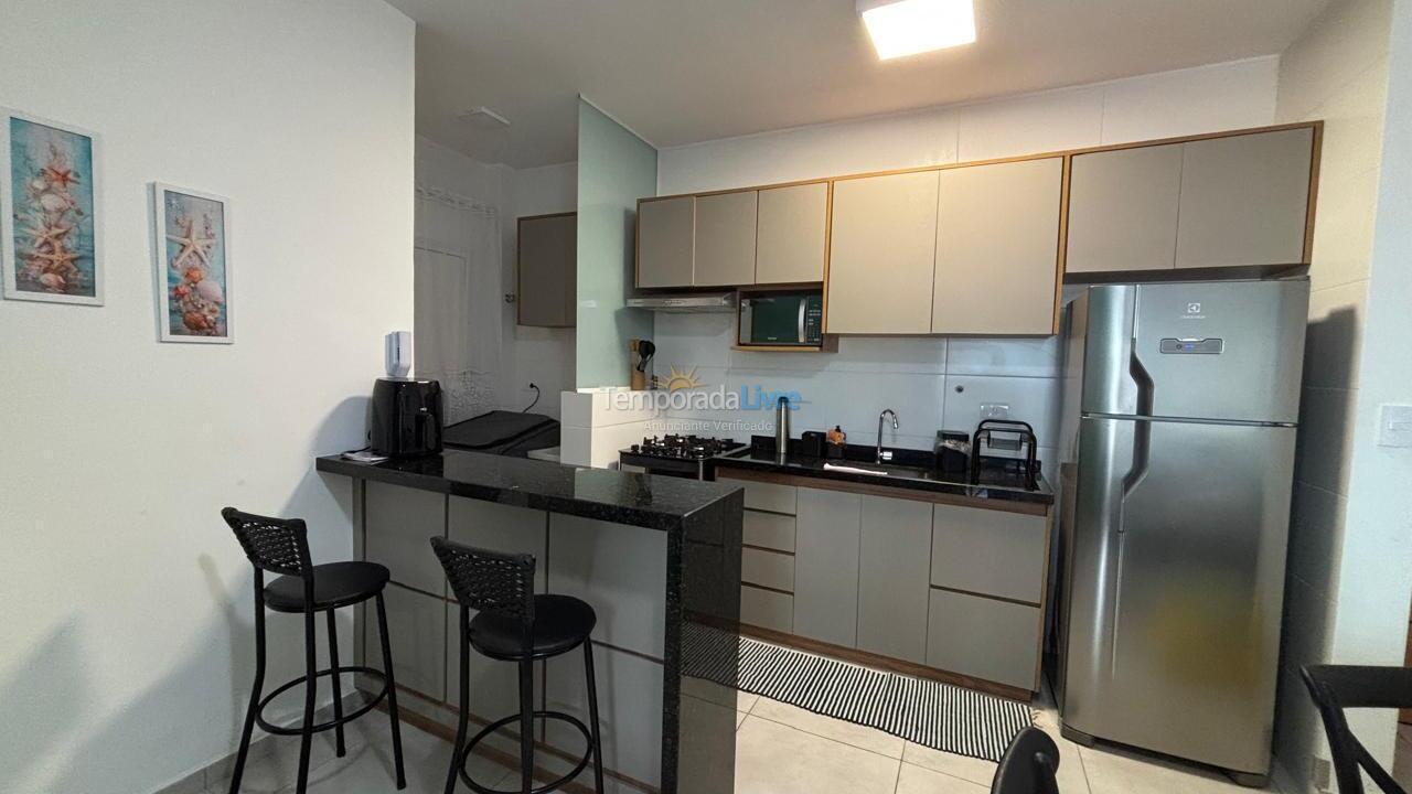 Apartamento para aluguel de temporada em Ubatuba (Praia das Toninhas)