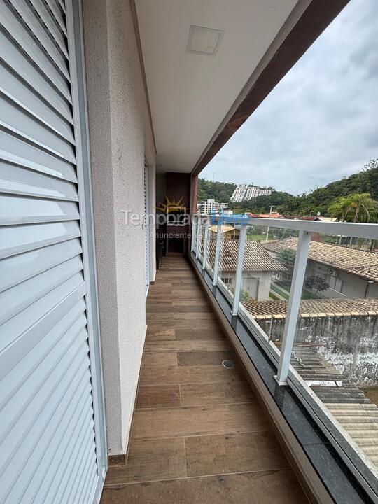 Apartamento para aluguel de temporada em Ubatuba (Praia das Toninhas)