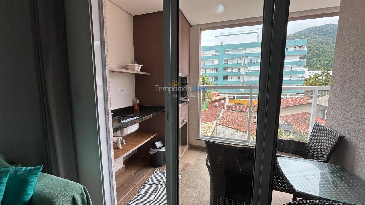 Apartamento para aluguel de temporada em Ubatuba (Praia das Toninhas)