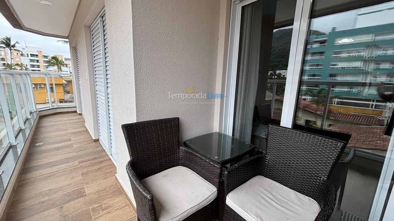 Apartamento para aluguel de temporada em Ubatuba (Praia das Toninhas)