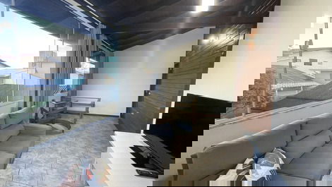 Casa de Praia no Rio Tavares: Família e Natureza