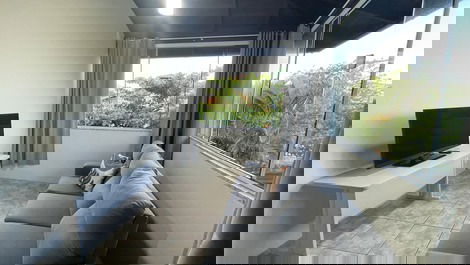 Casa de Praia no Rio Tavares: Família e Natureza