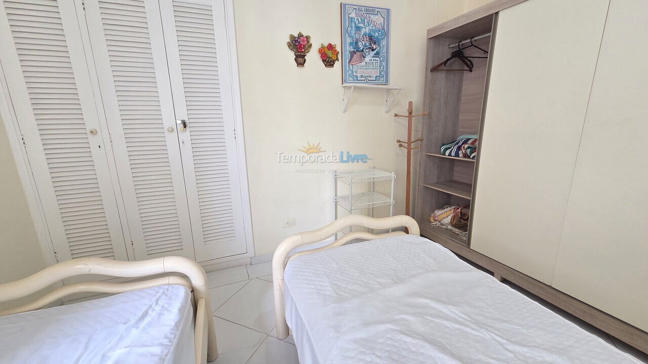 Apartment for vacation rental in Guarujá (Pitangueiras)