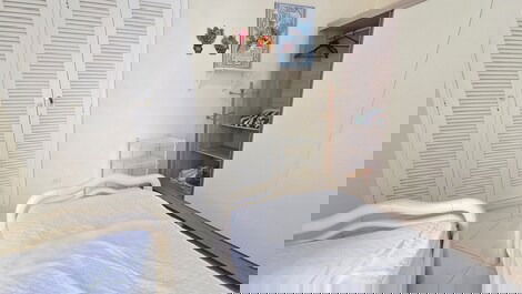 BEAUTIFUL 2 BEDROOM APARTMENT 50 METERS FROM THE BEACH, 1 VG GAR, sleeps 6